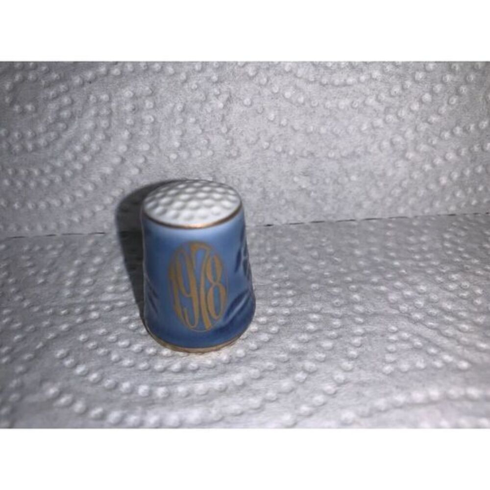 VINTAGE B & G BING & GRONDAHL FIRST LIMITED‎ EDITION "1978" THIMBLE